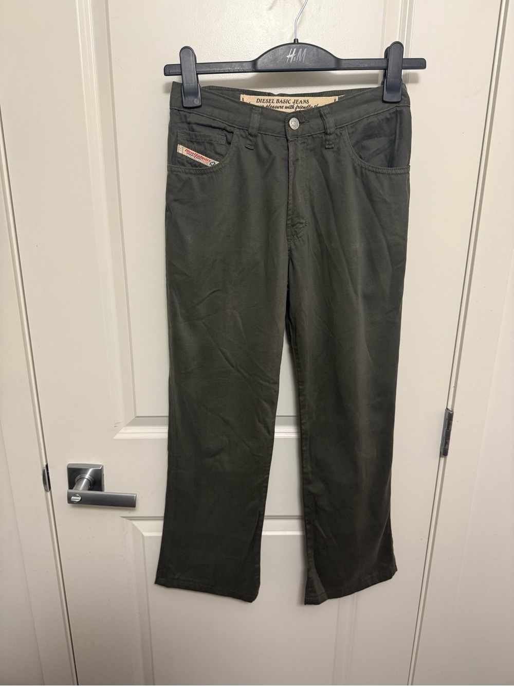 Diesel Y2K Women's Khaki Mid Rise Cropped Pants in size 29